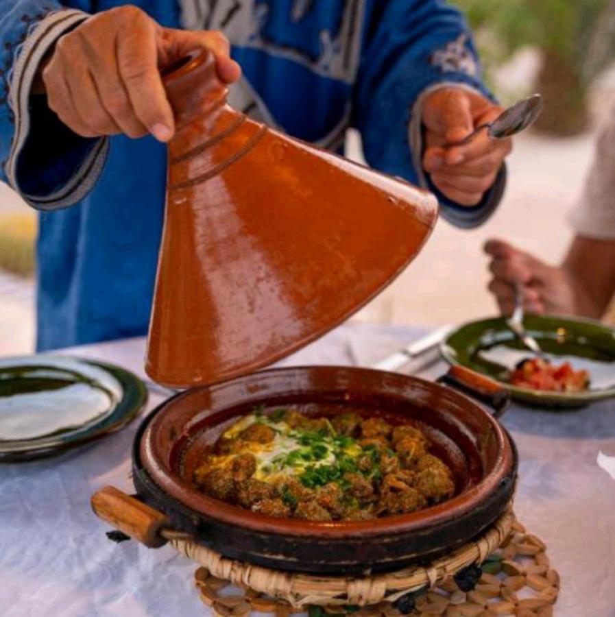 Sahara Traveling Camp 호텔 메르주가 외부 사진